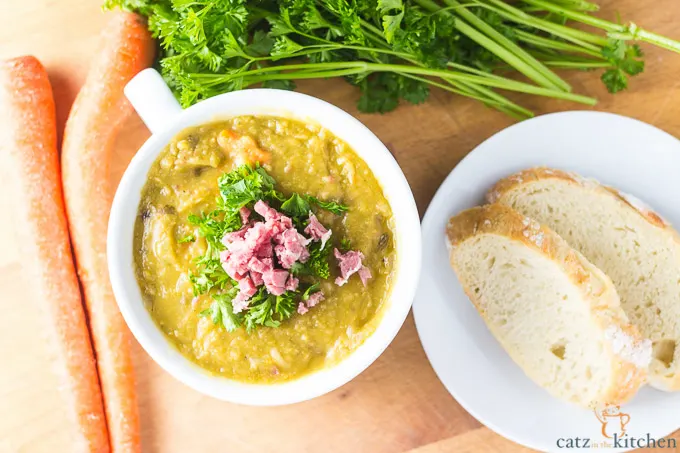 Slow-Cooker Split Pea Soup | Catz in the Kitchen | catzinthekitchen.com #SlowCooker