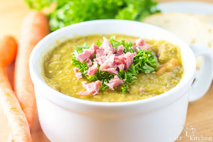 Slow-Cooker Split Pea Soup | Catz in the Kitchen | catzinthekitchen.com #SlowCooker