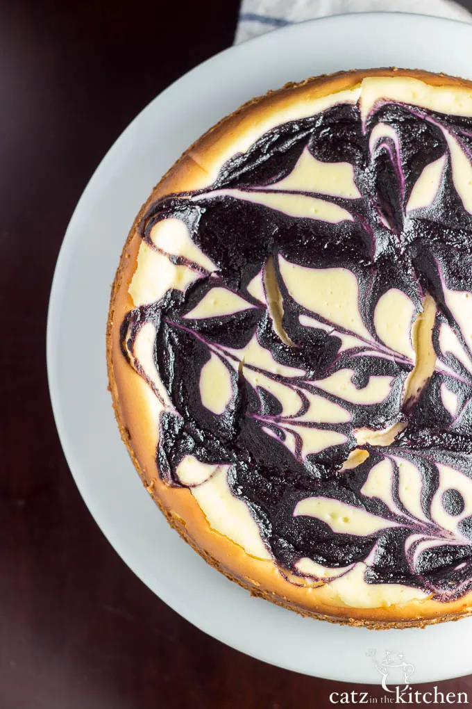 Blueberry Swirl Cheesecake | Catz in the Kitchen | catzinthekitchen.com #cheesecake