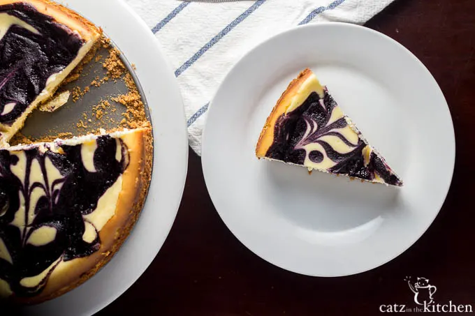 Blueberry Swirl Cheesecake | Catz in the Kitchen | catzinthekitchen.com #cheesecake