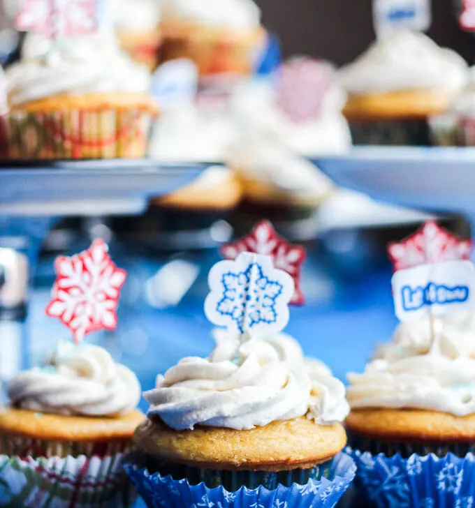 Sugar & Spice Cupcakes | Catz in the Kitchen | catzinthekitchen.com | #cupcakes #baking