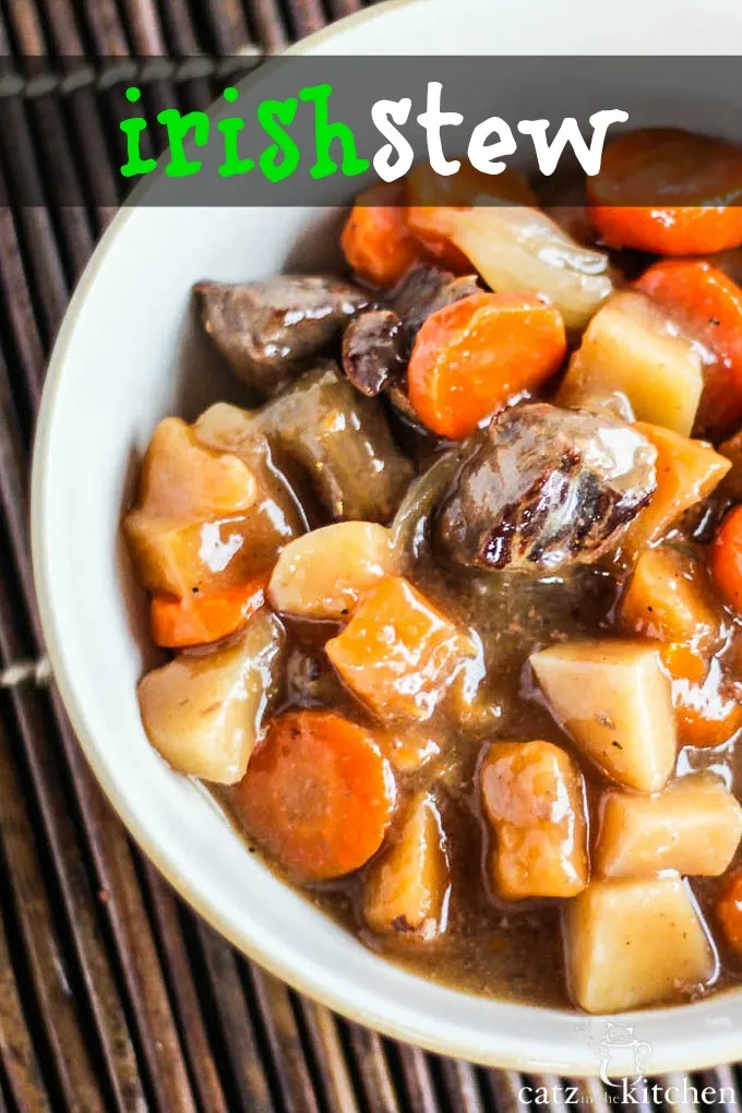 Slow Cooker Irish Stew | Catz in the Kitchen | catzinthekitchen.com #SlowCooker