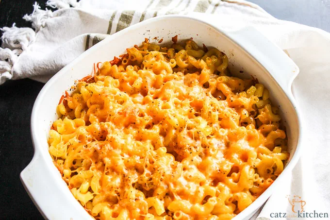 Baked Macaroni & Cheese | Catz in the Kitchen | catzinthekitchen.com #pasta