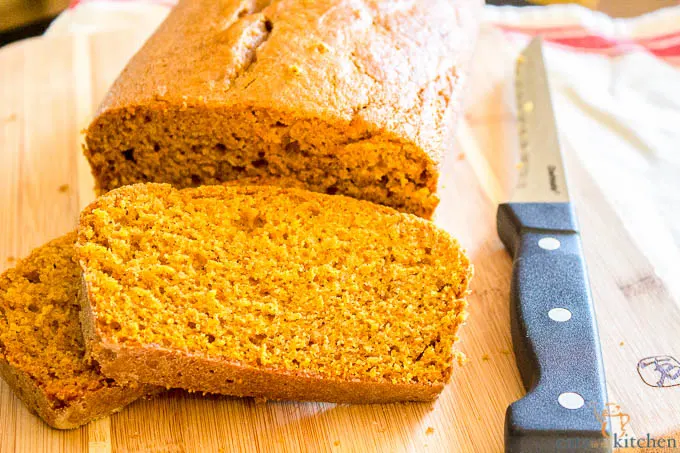 Pumpkin Bread | Catz in the Kitchen | catzinthekitchen.com | #bread #fall #pumpkin