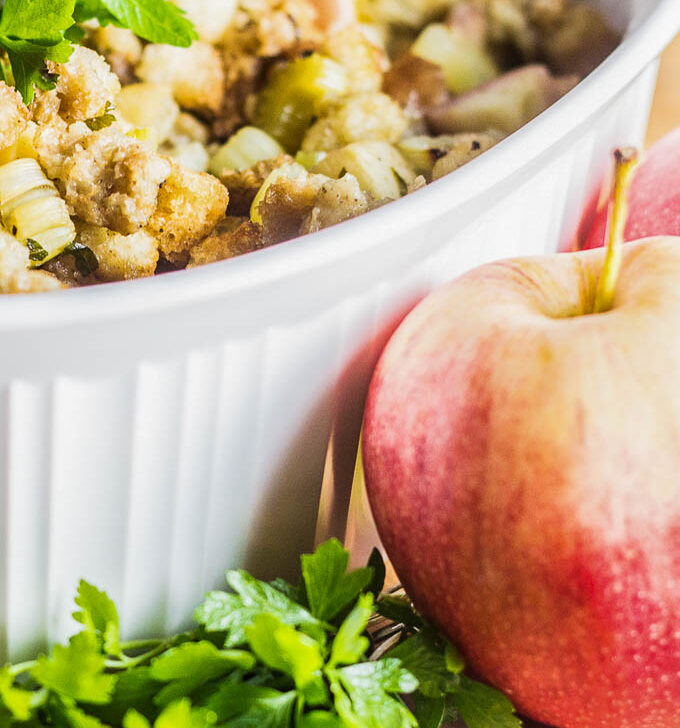Apple & Onion Stuffing | Catz in the Kitchen | catzinthekitchen.com | #stuffing #Thanksgiving #recipe