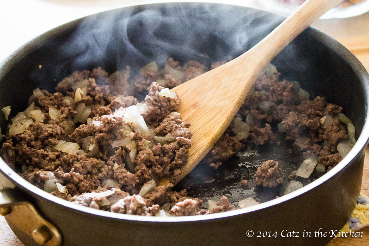 Slow-Cooker Chili - Catz in the Kitchen