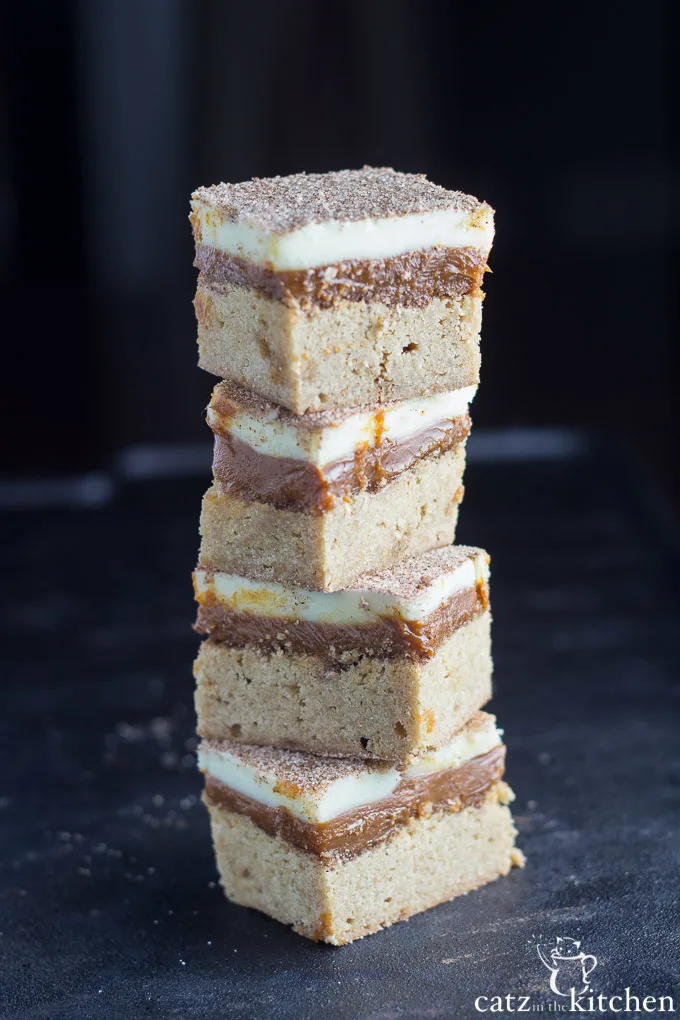 Caramel Snickerdoodle Bars | Catz in the Kitchen | catzinthekitchen.com #snickerdoodle