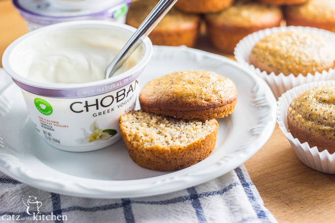 Healthier Poppyseed Muffins| Catz in the Kitchen | catzinthekitchen.com | #greekyogurt #healthy #muffins