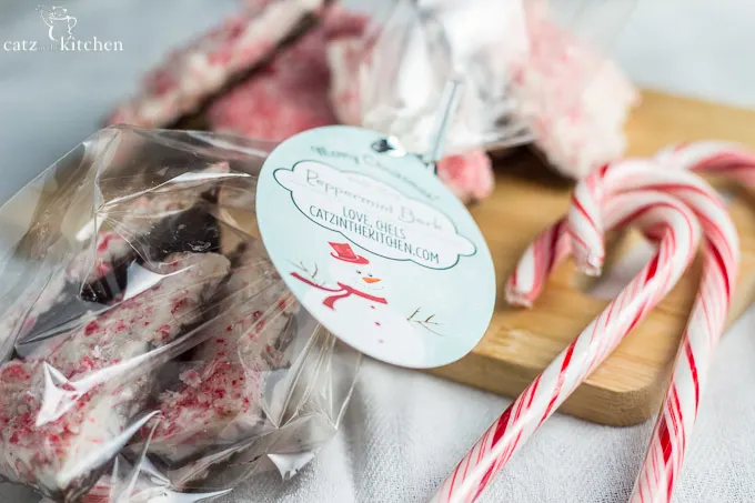 Peppermint Bark | Catz in the Kitchen | catzinthekitchen.com #Christmas