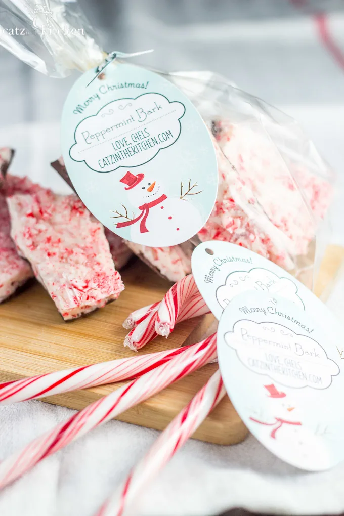 Peppermint Bark | Catz in the Kitchen | catzinthekitchen.com #Christmas