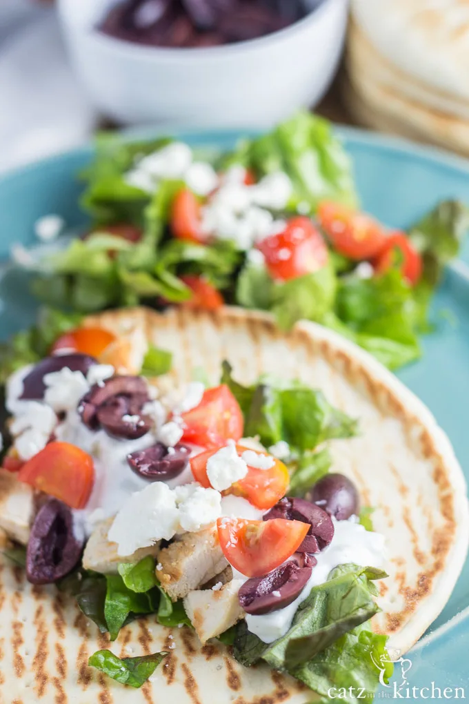 Chicken Gyros | Catz in the Kitchen | catzinthekitchen.com #Greek