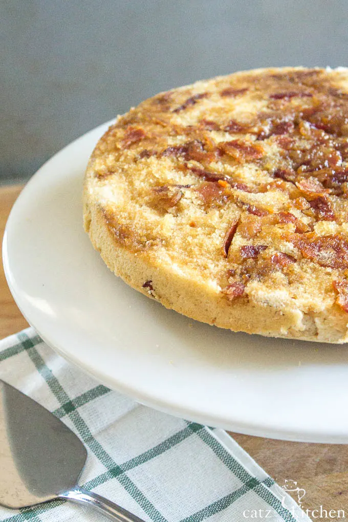 Bacon Upside Down Pancake | Catz in the Kitchen | catzinthekitchen.com #bacon