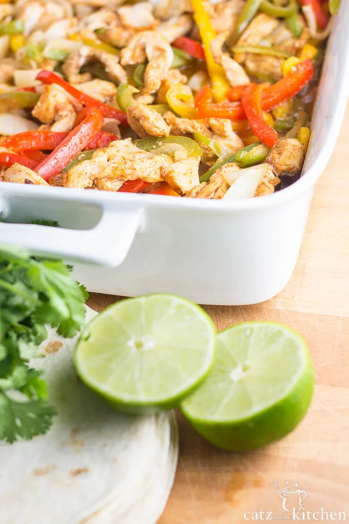 Oven Baked Fajitas | Catz in the Kitchen | catzinthekitchen.com #fajitas