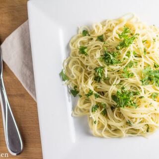 Spaghettini with Garlic, Olive Oil, & Parsley