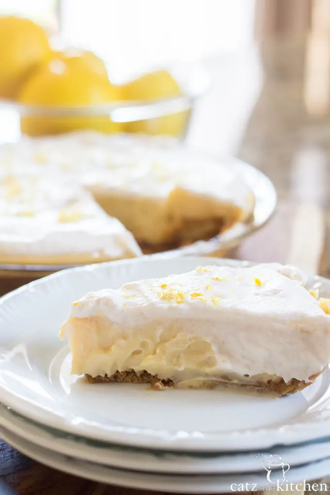 Lemon Cream Pie | Catz in the Kitchen | catzinthekitchen.com #FathersDay