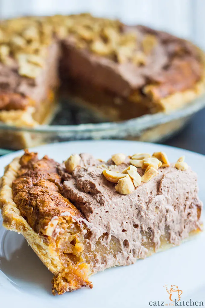 Old-Fashioned Peanut Butter Pie | Catz in the Kitchen | catzinthekitchen.com #FathersDay