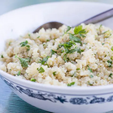 Cilantro Lime Quinoa | Catz in the Kitchen | catzinthekitchen.com #quinoa