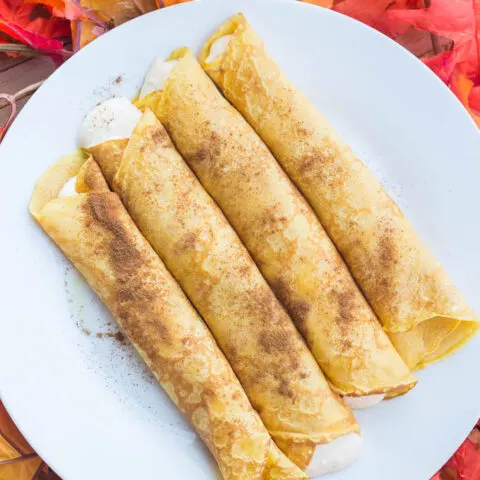 Pumpkin Spice Crêpes | Catz in the Kitchen | catzinthekitchen.com | #crepes #fall #pumpkin