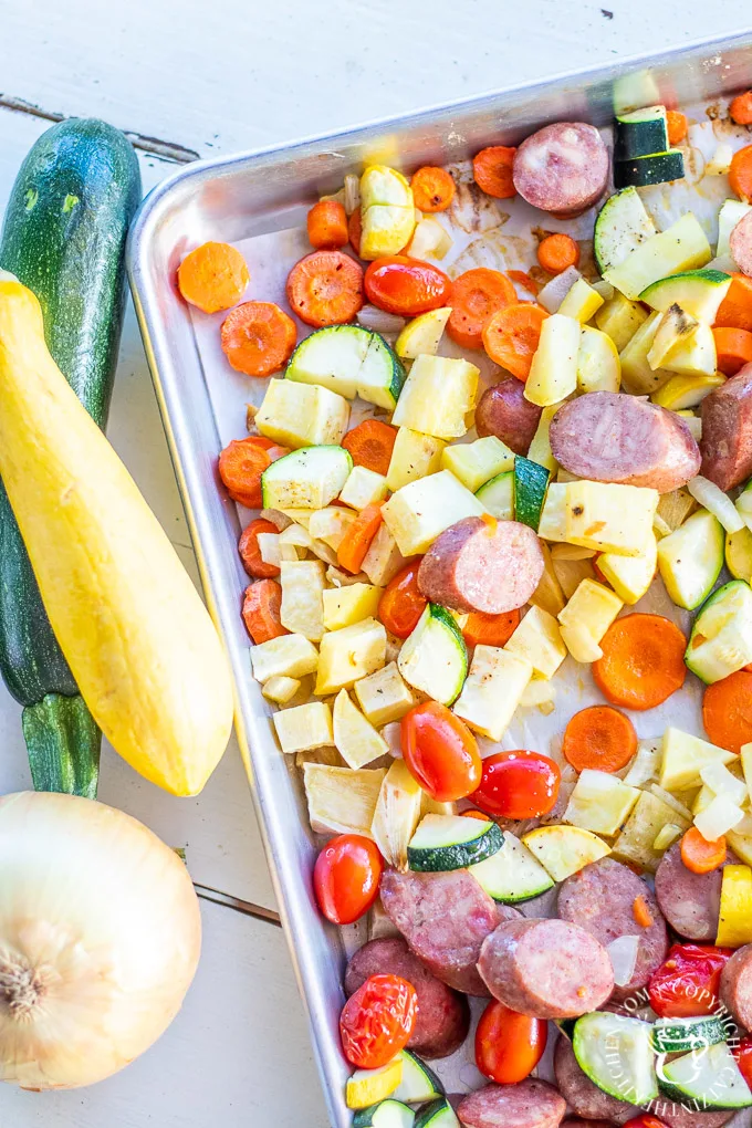 https://catzinthekitchen.com/wp-content/uploads/2019/07/One-Pan-Sausage-and-Veggies-3.jpg.webp