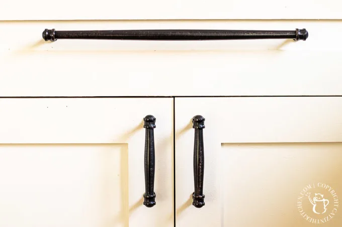 DIY: Painting our Kitchen Cabinets with White Milk Paint - Catz in