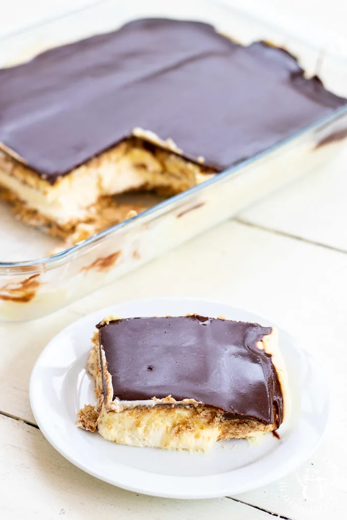 If you haven't added this incredibly popular and easy no-bake dessert to your family's repertoire, now's the time to make some Eclair Cake!