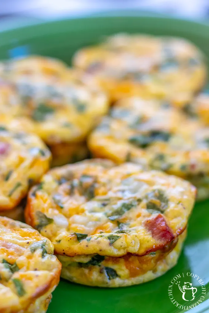 Mini Crustless Quiche with ham and cheese