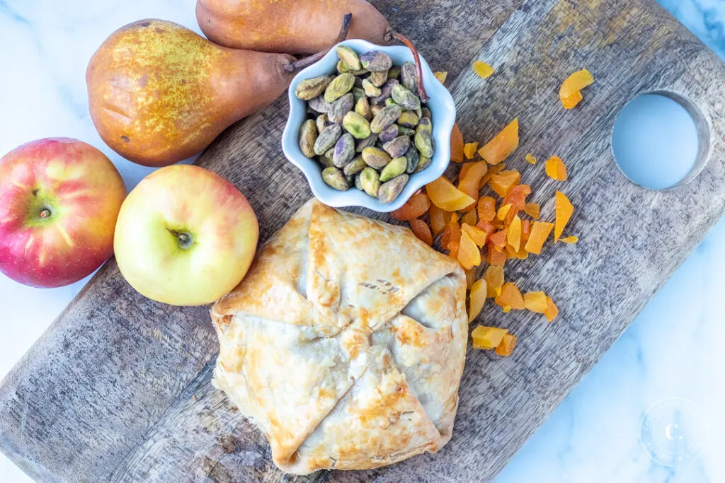 Baked Brie with Dried Apricots and Pistachios recipe