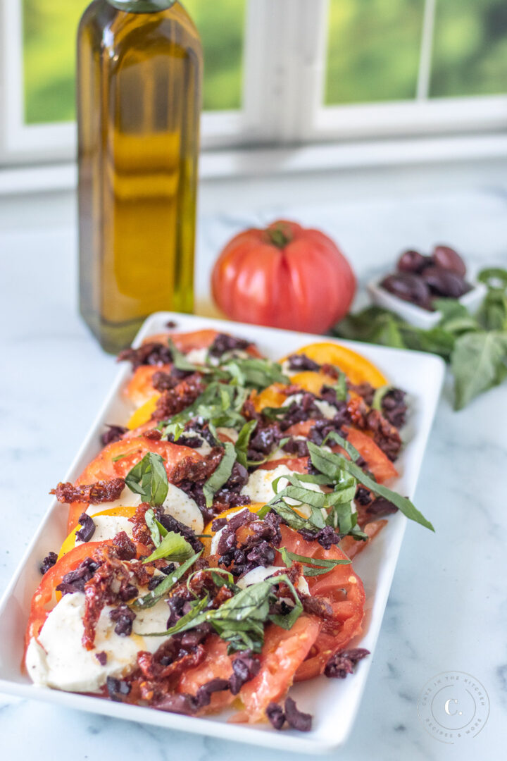 Mediterranean Caprese Salad - Catz in the Kitchen