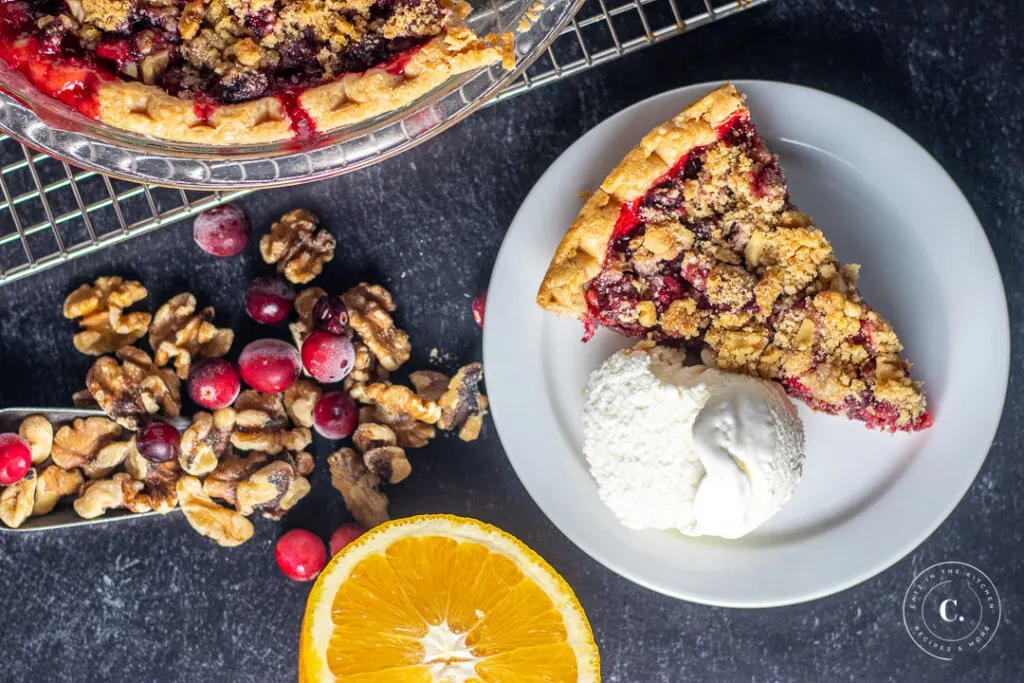 Easy Cranberry Streusel Pie slice 