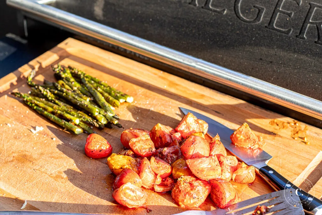 grilled tomatoes and asparagus for Grilled Burrata Salad