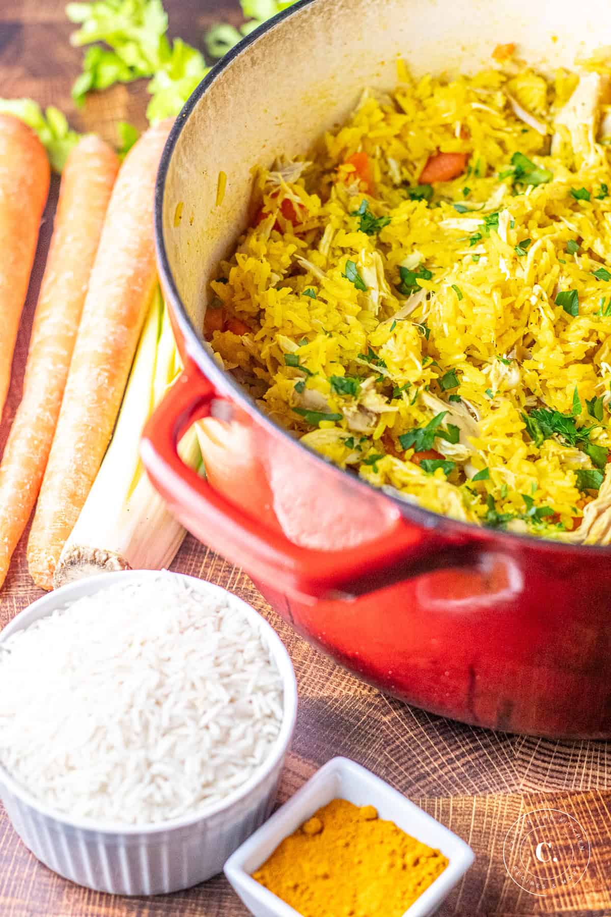 Easy One-Pot Turmeric Chicken & Rice
